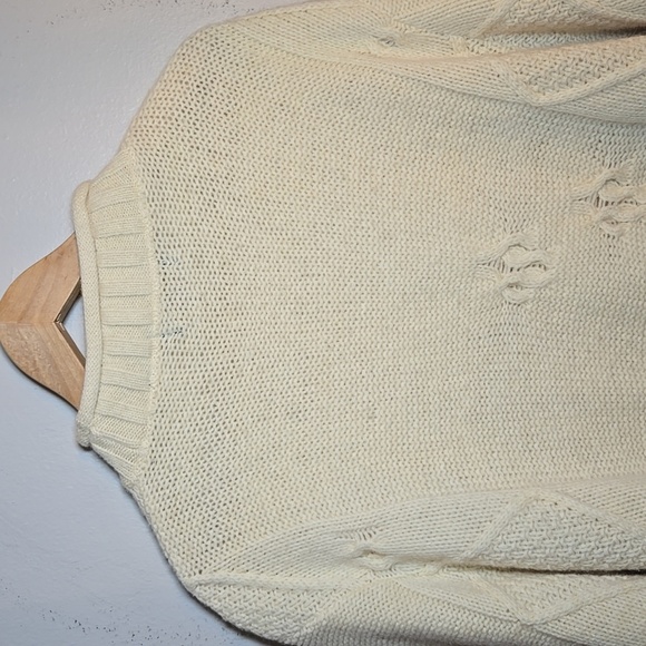 Doogan Donegal Pure New Wool Ireland Cable Knit Rolled Kneck Sweater NWOT - Picture 10 of 15